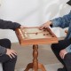 Comprar Juego de ajedrez de damas y backgammon 3 en 1, tablero de ajedrez de madera de alta calidad de 44 x 67,5 cm, mesa de juego combinada de lujo, materiales de regalo ideales para juegos de mesa